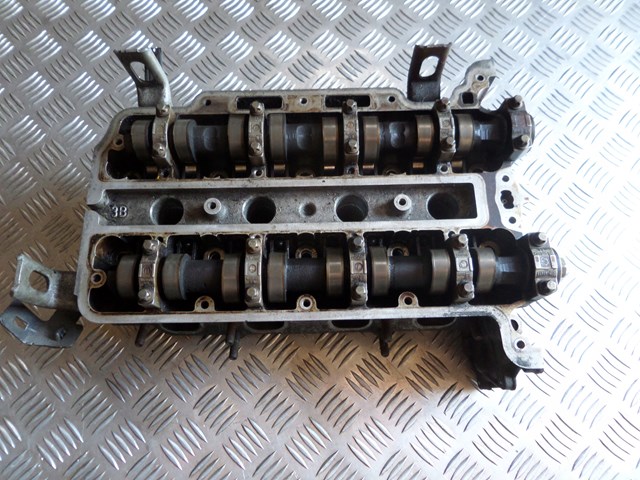 Głowica cylindrów 90400234 Opel