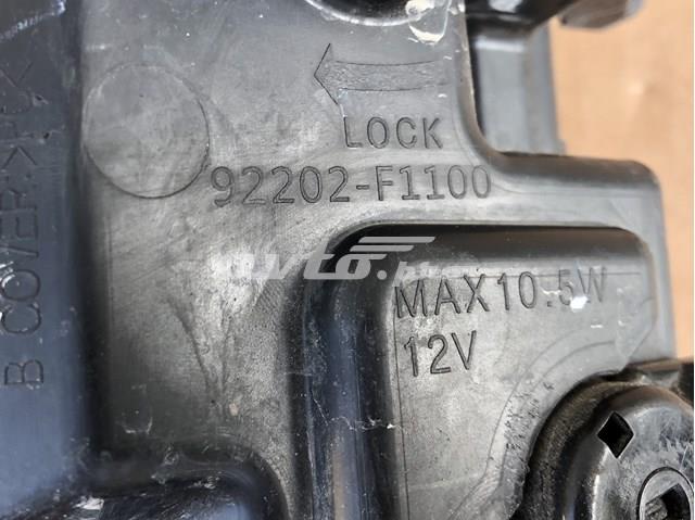 Lampa przeciwmgielna prawa 92202F1100 Hyundai/Kia