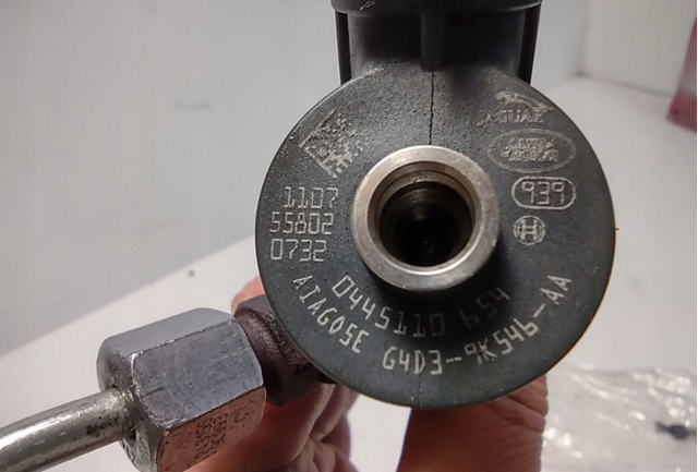 Wtryskiwacz paliwa Land Rover LR073710