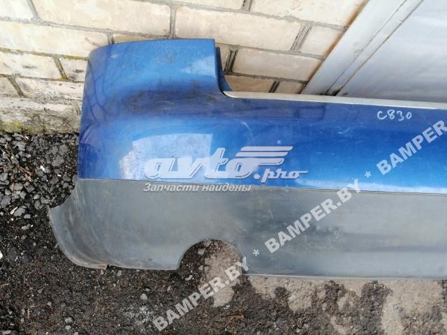 Zderzak przedni VAG 8E5807511 cena, od 33,43 USD
