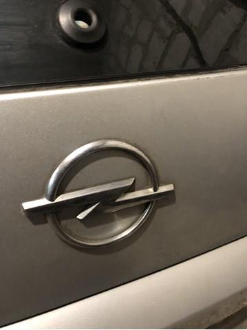Emblemat na klapę bagaznika (znaczek firmowy) do Opel Meriva A 