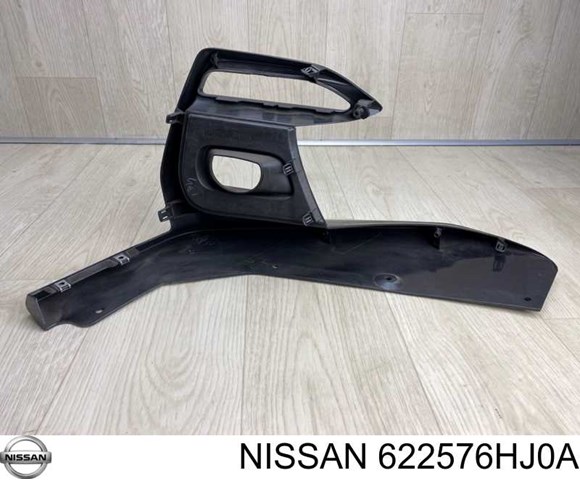 Do koszyka 622576HJ0A Nissan/Infiniti Obrzeże lampy przeciwmgielnej