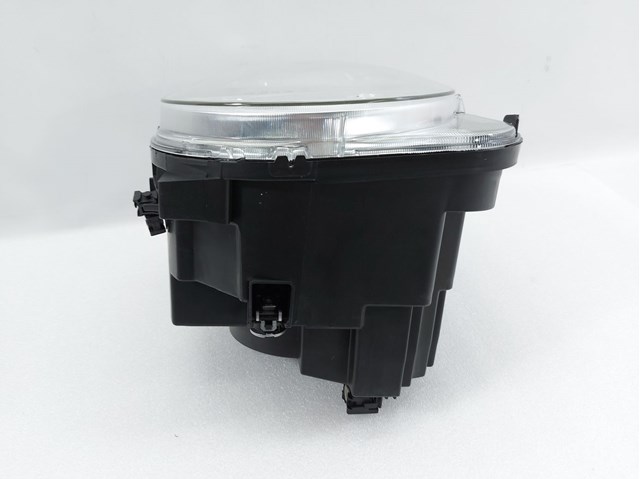 Reflektor prawy 209707001N TYC