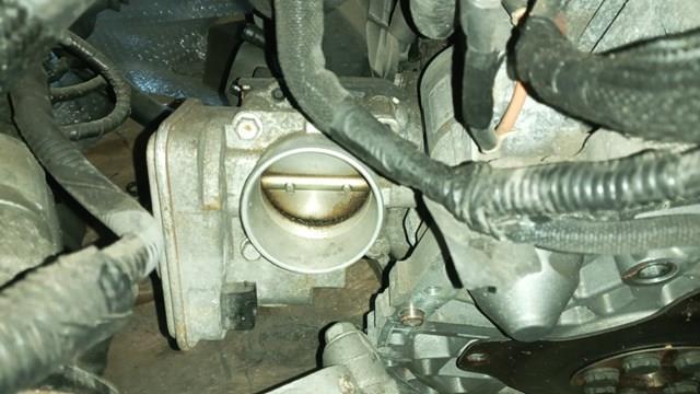 4891735AD Chrysler Przepustnica, komplet