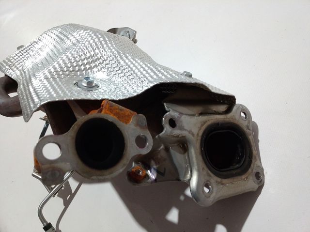 Kolektor wydechowy Toyota Yaris CROSS