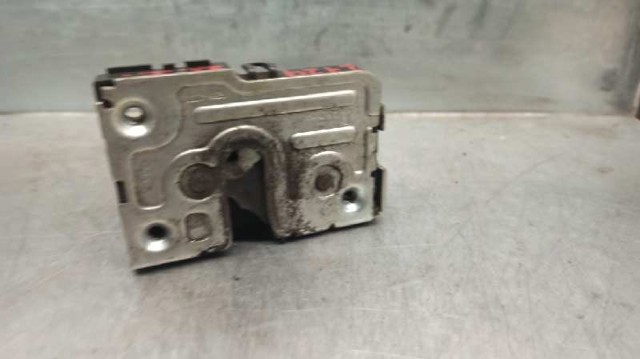 Zamek drzwi przednich lewych 500314255 Iveco