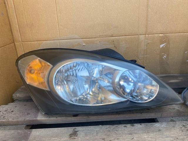 921021H500 Hyundai/Kia Reflektor prawy