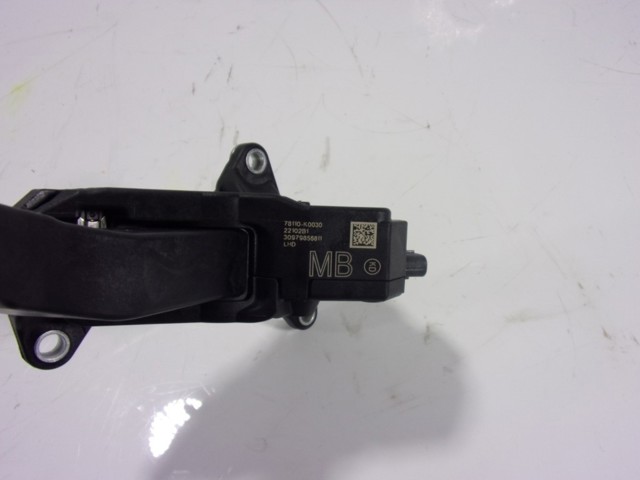 Pedał przyspieszenia (gazu) Toyota Yaris CROSS