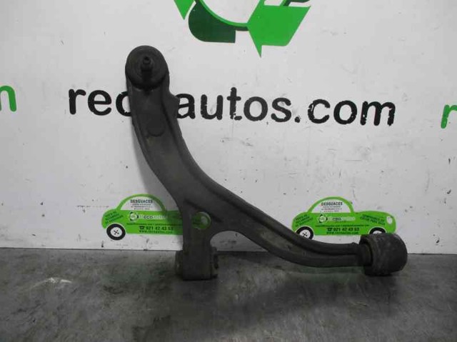 Wahacz zawieszenia przedniego dolny prawy Chrysler 04694972AA