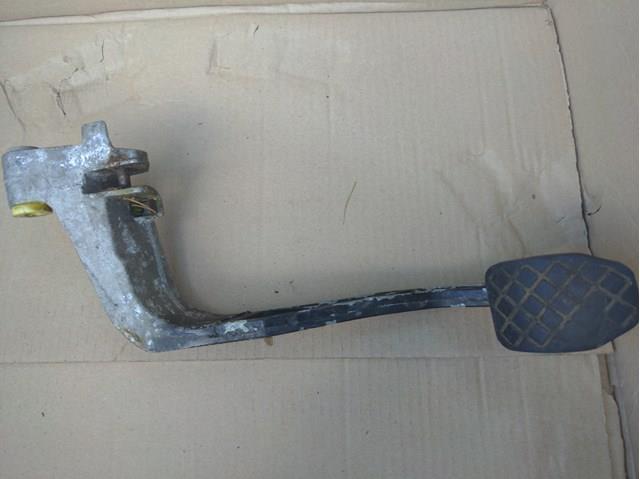 Pedał sprzęgła 8D1721316F VAG