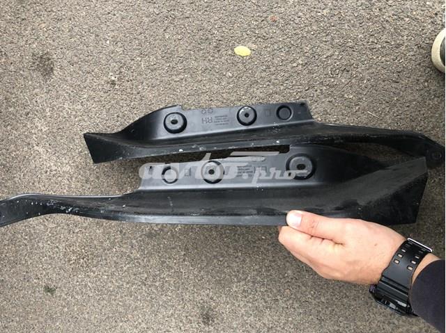 Uszczelniacz błotnika Subaru 57256SJ010 cena, od 8,33 USD