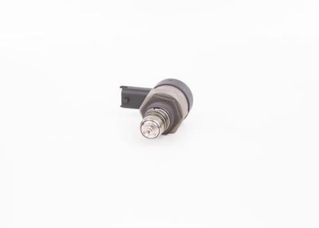 Zawór regulacji ciśnienia (zawór redukcyjny pompy wtryskowej) System Common-Rail Bosch 281006032 cena, od 114,12 USD