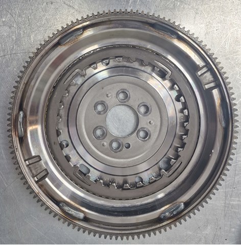 Do koszyka 03F105266C VAG Koło zamachowe silnika