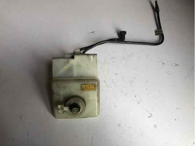 Do koszyka Zbiorniczek głównego cylindra hamulcowego (płynu hamulcowego) Ford Connect  TC7