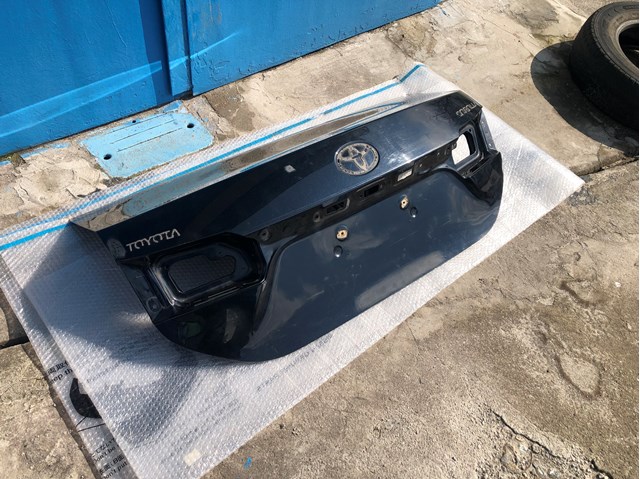  Toyota 6440102A31