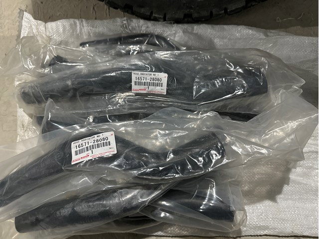 Przewód (króciec) chłodnicy górny do Toyota Camry V V30