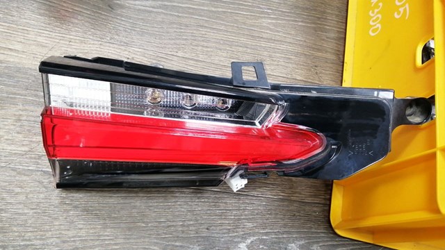 Lampa zespolona tylna lewa wewnętrzna Toyota 8159178020