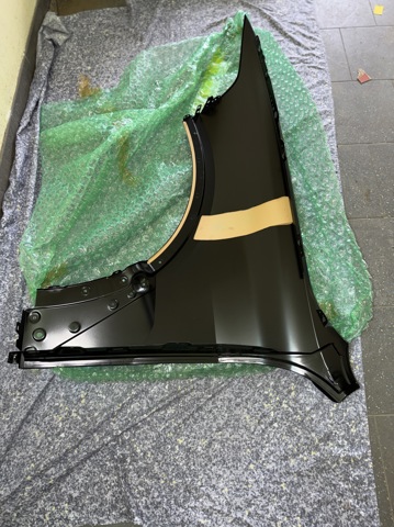 Błotnik przedni prawy 1444312Q FPS