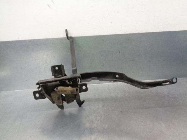 Zamek maski do Hyundai Terracan  HP