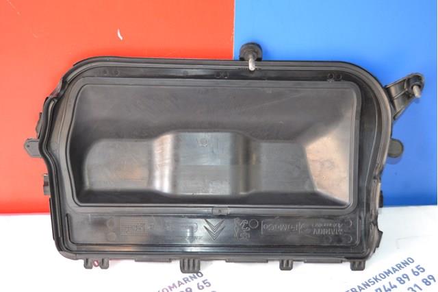Do koszyka 9682444080 Fiat/Alfa/Lancia Pokrywa silnika dekoracyjna