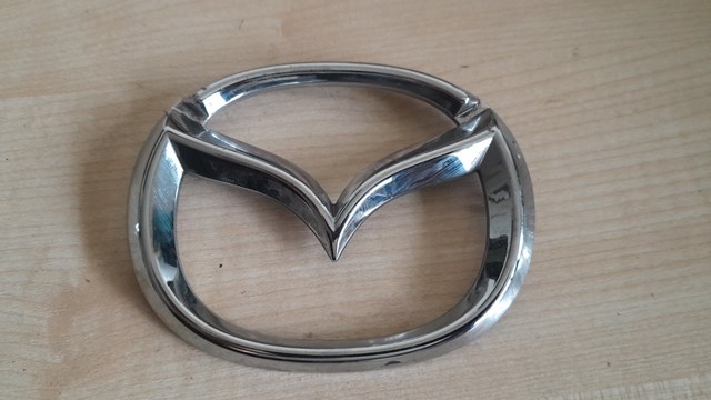 Emblemat na klapę bagaznika (znaczek firmowy) Mazda CX-30 