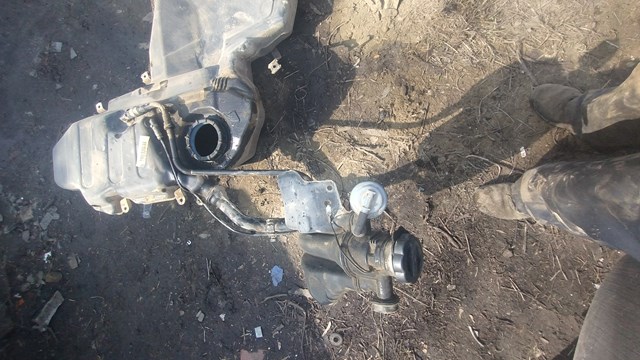 Do koszyka Zbiornik paliwa Audi A4 B7 8EC