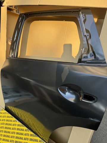Drzwi tylne lewe K1Y07302XD Mazda