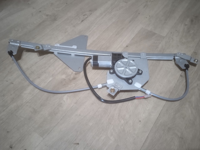 Mechanizm podnoszenia szyby drzwi przednich lewych Polcar 2352PSE1 cena, od 80,29 USD