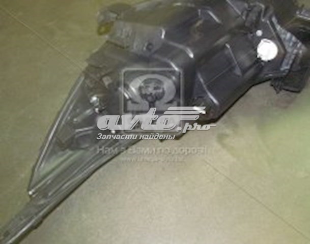 20E311052B TYC Reflektor prawy