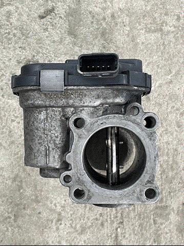 16119ED00C Nissan/Infiniti Przepustnica, komplet