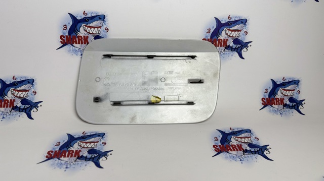 8W0809907GRU VAG Klapka wlewu paliwa