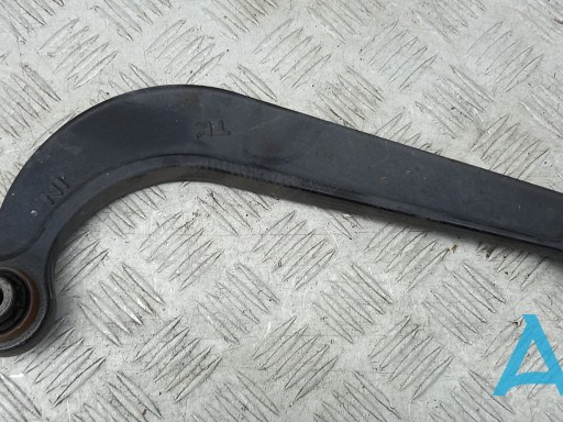 Wahacz zawieszenia tylnego górny lewy/prawy Mazda TK4928C10