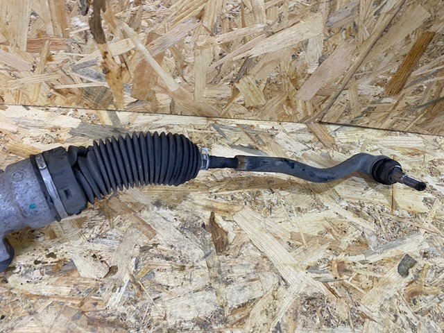 Do koszyka A25111011009 Mercedes Listwa kierownicza (maglownica)