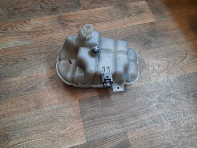 Zbiorniczek wyrównawczy układu chłodzenia VAG 4G0121403R