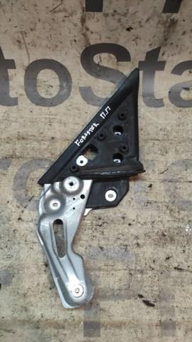 Wspornik mocowania lusterka wstecznego prawy 61158SA000 Subaru