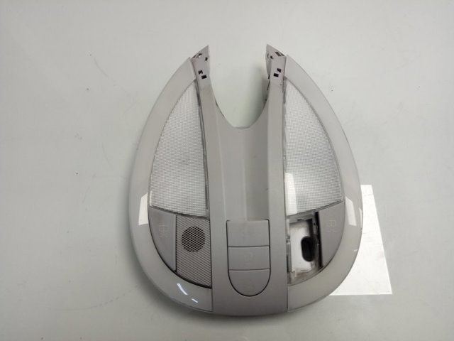 Lampka oświetlenia kabiny Mercedes A2118205901