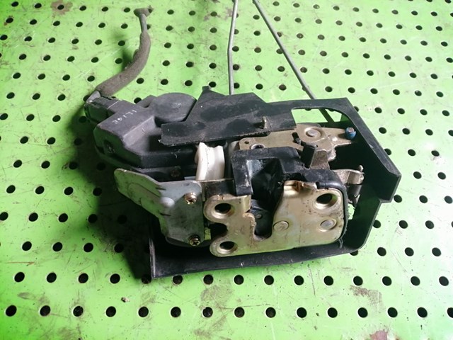  Zamek drzwi tylnych prawych KIA Rio 1