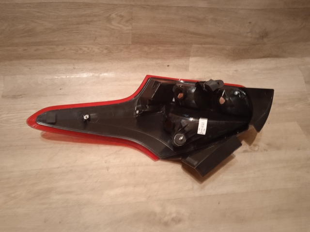 Lampa zespolona tylna lewa Polcar 32C287E cena, od 110,67 USD