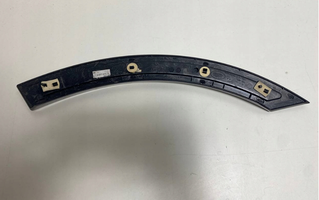 Poszerzenie (nakładka) reperaturki tylnego błotnika lewy LR128133 Land Rover