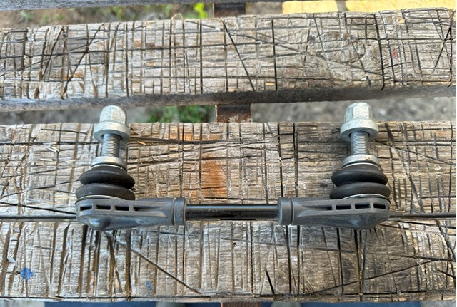 Łącznik stabilizatora tylnego do Ford Mustang MACH-E CGW, K3R, K3S