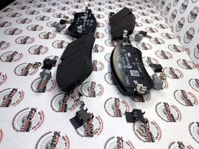 Klocki hamulcowe przednie tarczowe LR140729 Land Rover