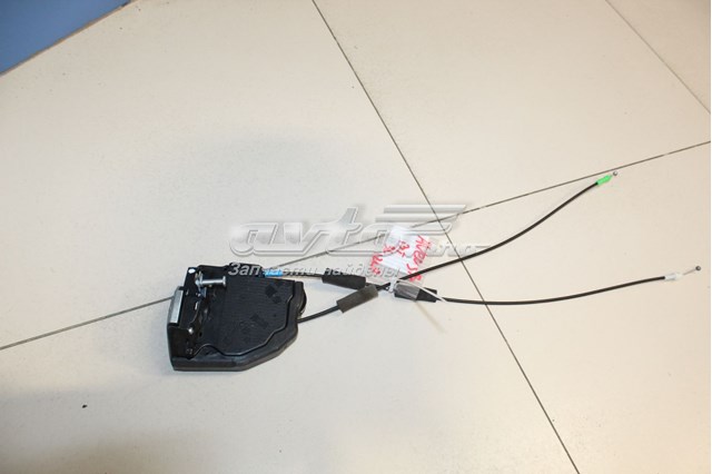  Zamek drzwi tylnych lewych Toyota Avensis 3