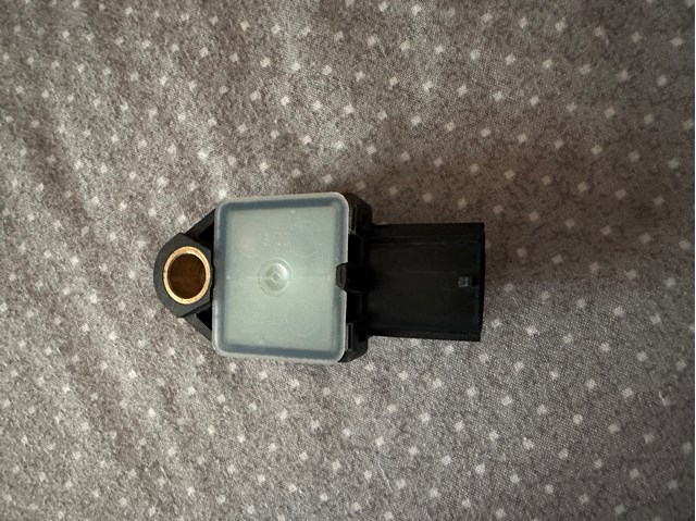 Czujnik AIRBAG przedni P68056160AA Chrysler