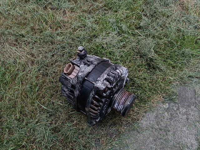 Do koszyka 23700AA660 Subaru Alternator