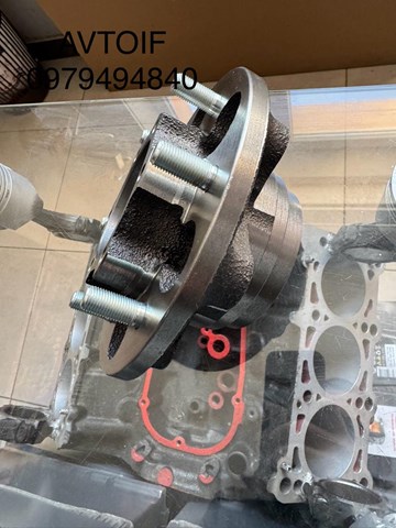 Piasta przednia do Nissan Patrol  Y61