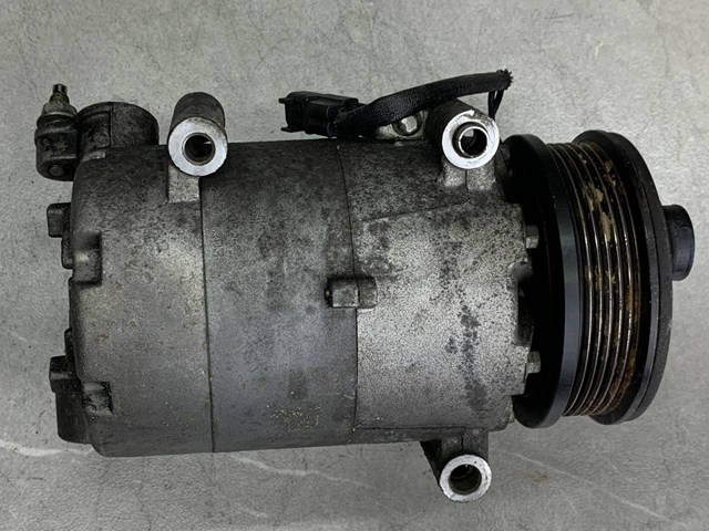 Sprężarka klimatyzacji AV6N19D629BC Ford