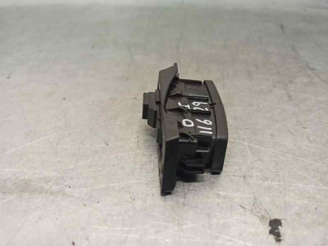  Mercedes A2048706310