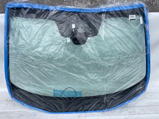 Szyba przednia Mazda 3 sedana (BP) (2018 - 2026) cena, od 399,16 USD