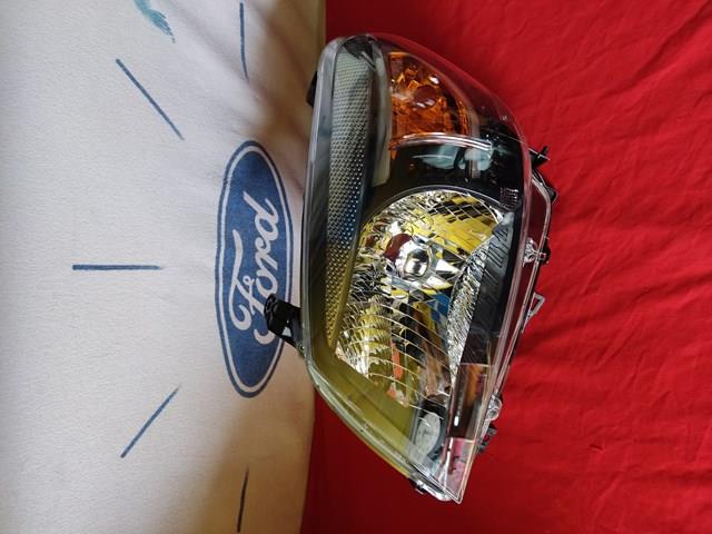 4986840 Ford Reflektor lewy