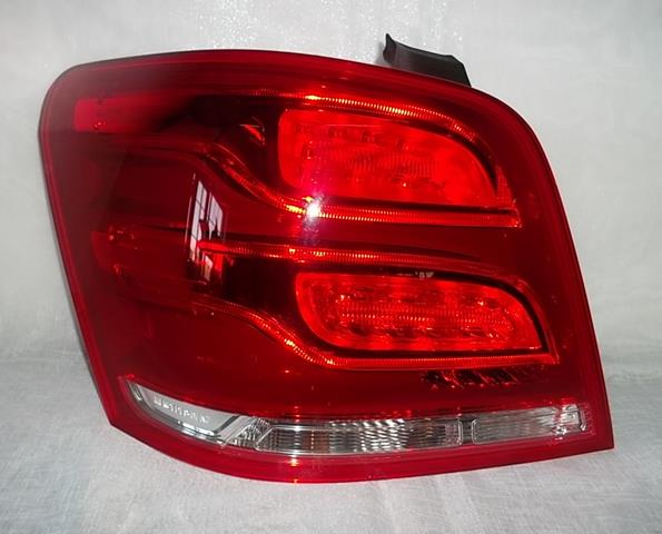 Lampa zespolona tylna lewa Mercedes A2049060157 cena, od 78,64 USD